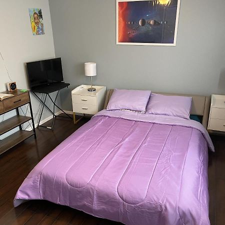 Shared Space With Private Room In Beautiful Lakefront Apartment Federal Way Bagian luar foto