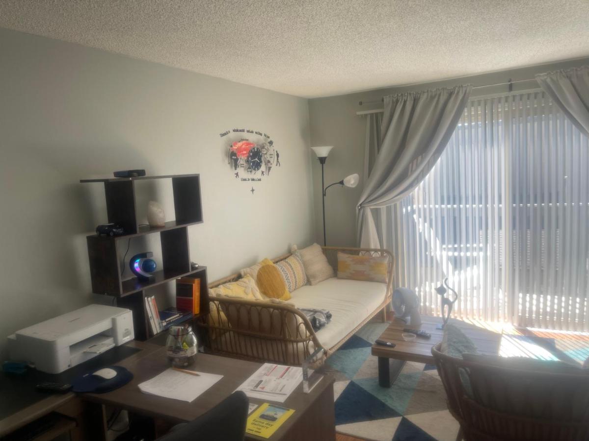 Shared Space With Private Room In Beautiful Lakefront Apartment Federal Way Bagian luar foto