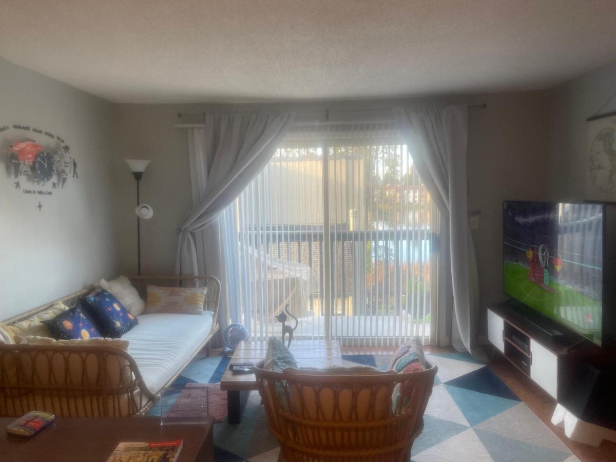 Shared Space With Private Room In Beautiful Lakefront Apartment Federal Way Bagian luar foto